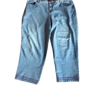 Gloria Vanderbilt Women’s Distressed Light Blue 22W Short Jeans